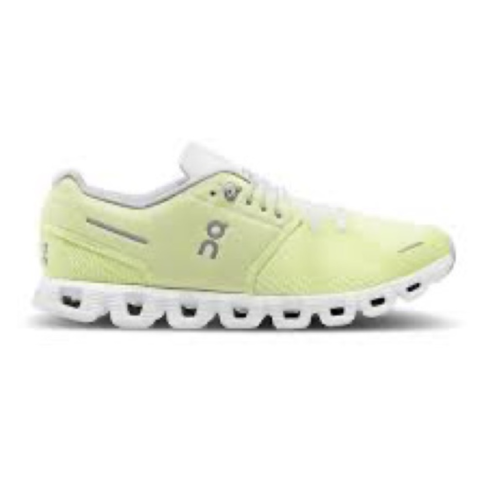 On womens Cloud 5 shoes